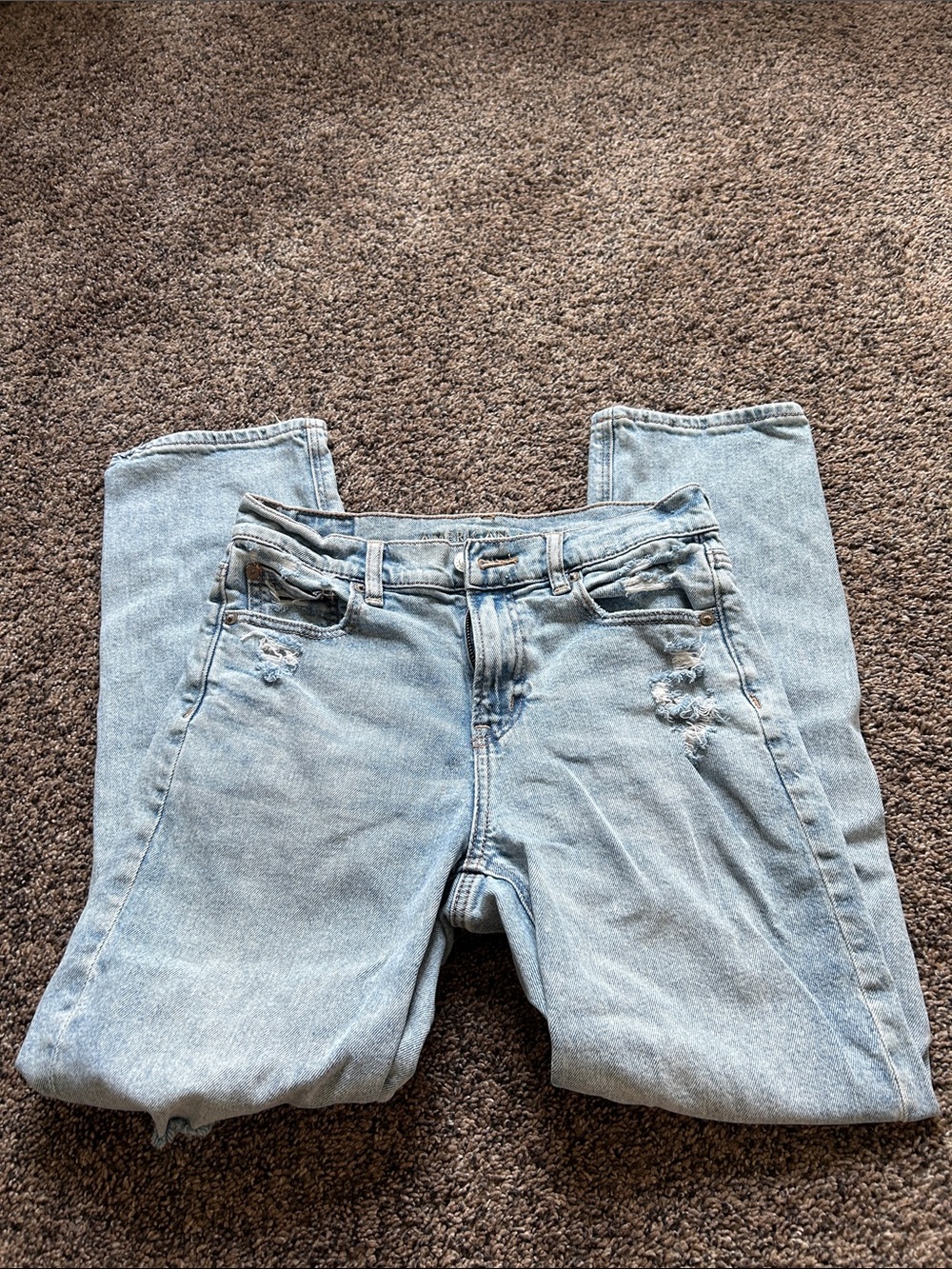 American Eagle Light Blue Distressed Women’s Jeans